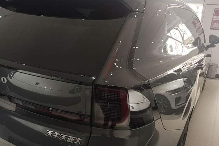 Used Volvo XC70 Plug-in Hybrid 2026 Model Four-Wheel Drive Long-Range Ultra Right Rear Taillight