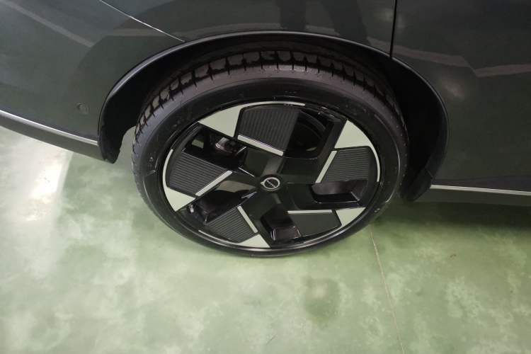 Used Volvo XC70 Plug-in Hybrid 2026 Model Four-Wheel Drive Long-Range Ultra Right Rear Wheel Hub