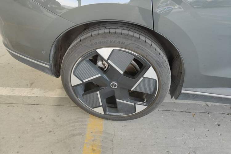 Used Volvo XC70 Plug-in Hybrid 2026 Model Four-Wheel Drive Long-Range Ultra Right Rear Wheel Hub
