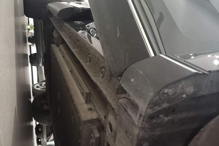 Used Volvo XC70 Plug-in Hybrid 2026 Model Four-Wheel Drive Long-Range Ultra Right Side Sill