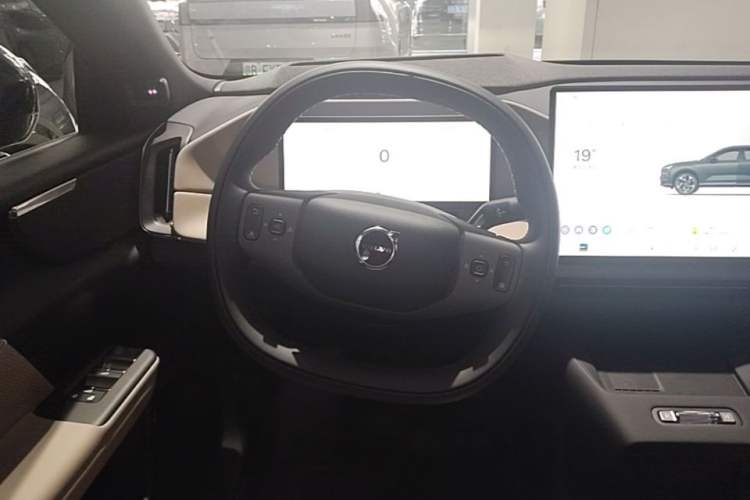 Used Volvo XC70 Plug-in Hybrid 2026 Model Four-Wheel Drive Long-Range Ultra Steering Wheel