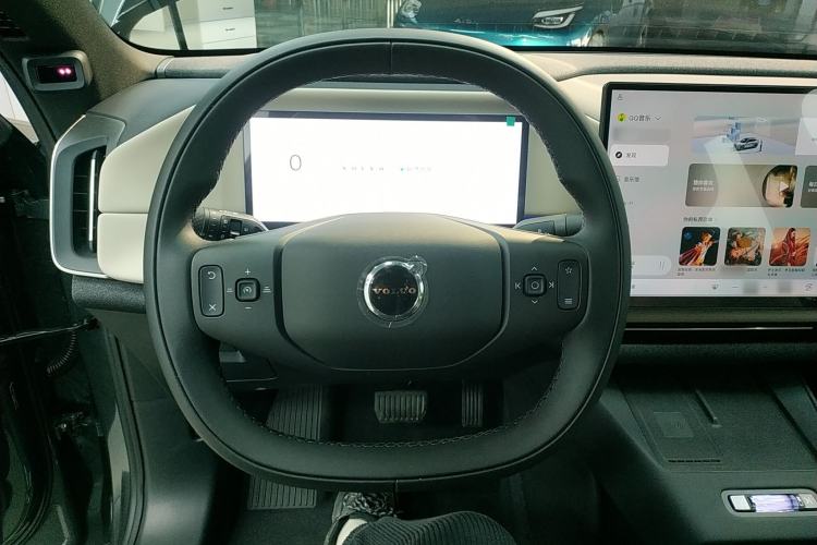 Used Volvo XC70 Plug-in Hybrid 2026 Model Four-Wheel Drive Long-Range Core Steering Wheel