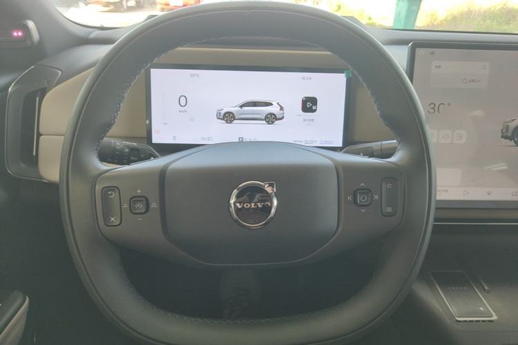 Used Volvo XC70 Plug-in Hybrid 2026 Model Four-Wheel Drive Long-Range Ultra Steering Wheel