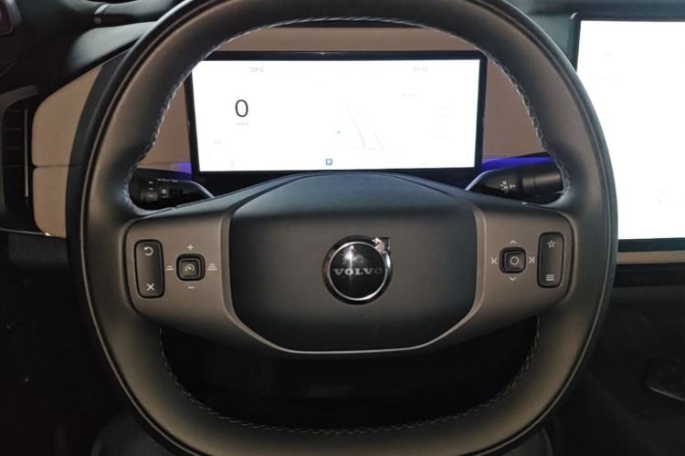Used Volvo XC70 Plug-in Hybrid 2026 Model Four-Wheel Drive Long-Range Ultra Steering Wheel