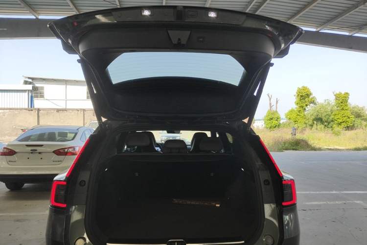 Used Volvo XC70 Plug-in Hybrid 2026 Model Four-Wheel Drive Long-Range Ultra Trunk