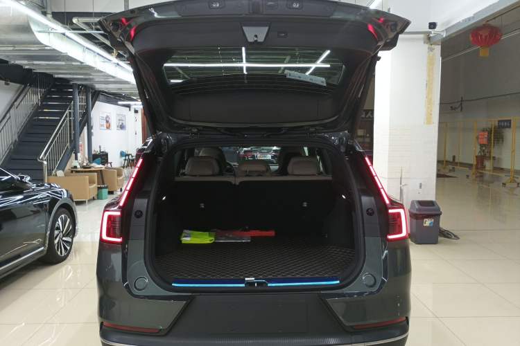 Used Volvo XC70 Plug-in Hybrid 2026 Model Four-Wheel Drive Long-Range Core Trunk