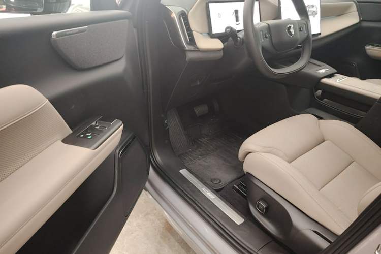 Used Volvo XC70 Plug-in Hybrid 2026 Model Four-Wheel Drive Long-Range Plus Driver Seat