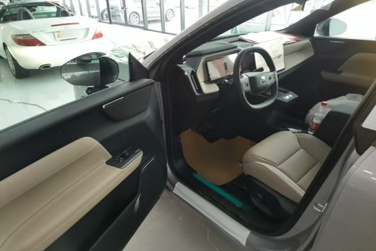Used Volvo XC70 Plug-in Hybrid 2026 Model Two-Wheel Drive Long-Range Core Driver Seat