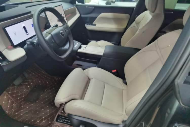 Used Volvo XC70 Plug-in Hybrid 2026 Model Four-Wheel Drive Long-Range Ultra Left Front Seat