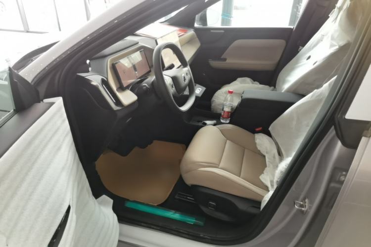 Used Volvo XC70 Plug-in Hybrid 2026 Model Two-Wheel Drive Long-Range Core Left Front Seat