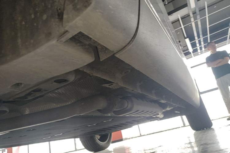 Used Volvo XC70 Plug-in Hybrid 2026 Model Two-Wheel Drive Long-Range Core Left Side Sill
