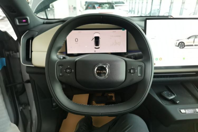 Used Volvo XC70 Plug-in Hybrid 2026 Model Two-Wheel Drive Long-Range Core Steering Wheel