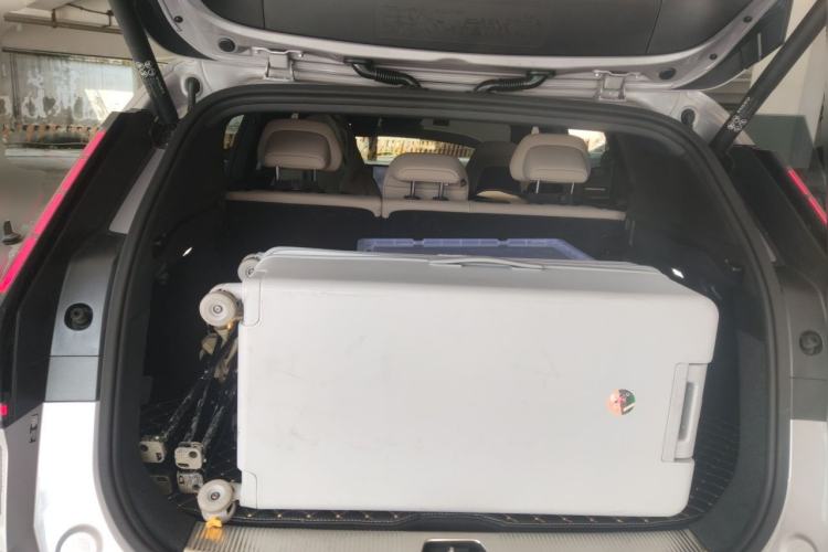 Used Volvo XC70 Plug-in Hybrid 2026 Model Four-Wheel Drive Long-Range Core Trunk