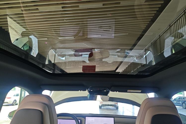 Used Volvo XC70 Plug-in Hybrid 2026 Model Four-Wheel Drive Long-Range Core Headliner