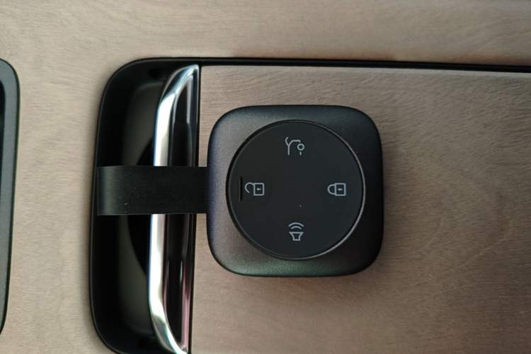 Used Volvo XC70 Plug-in Hybrid 2026 Model Four-Wheel Drive Long-Range Core Vehicle Key