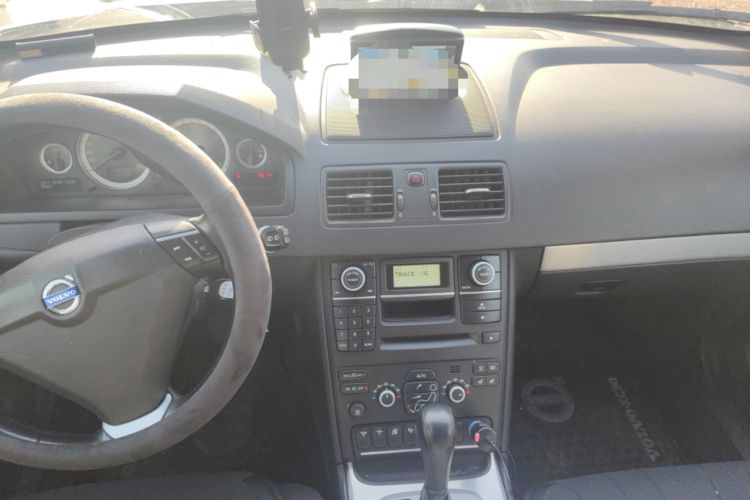 Used Volvo XC Classic 2014 T5 Luxury Edition Audio And AC Panel