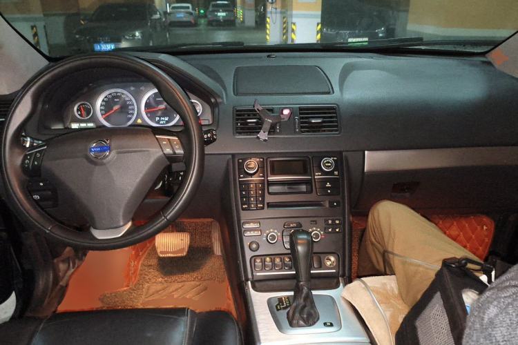 Used Volvo XC Classic 2014 T5 Luxury Edition Center Console