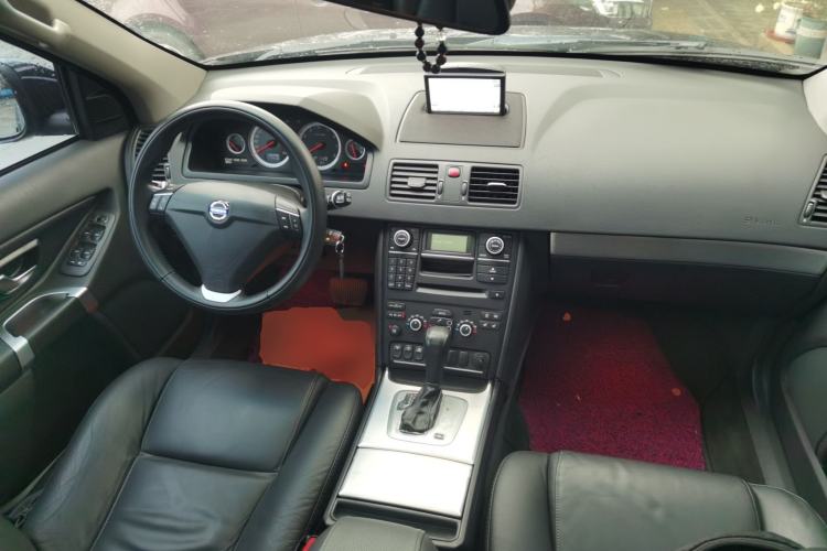Used Volvo XC Classic 2014 T5 Luxury Edition Center Console