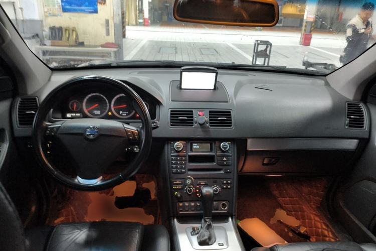 Used Volvo XC Classic 2014 T5 Luxury Edition Center Console