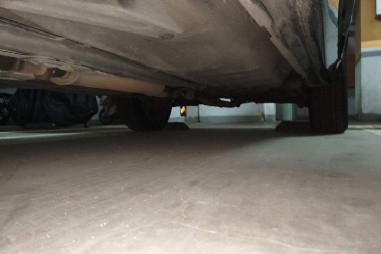 Used Volvo XC Classic 2014 T5 Luxury Edition Chassis Front Left