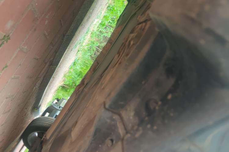 Used Volvo XC Classic  Chassis Front Left