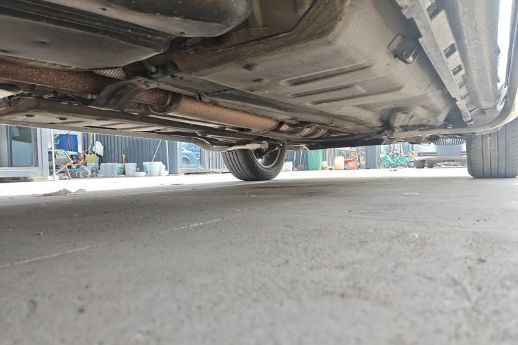 Used Volvo XC Classic 2014 T5 Luxury Edition Chassis Front Left