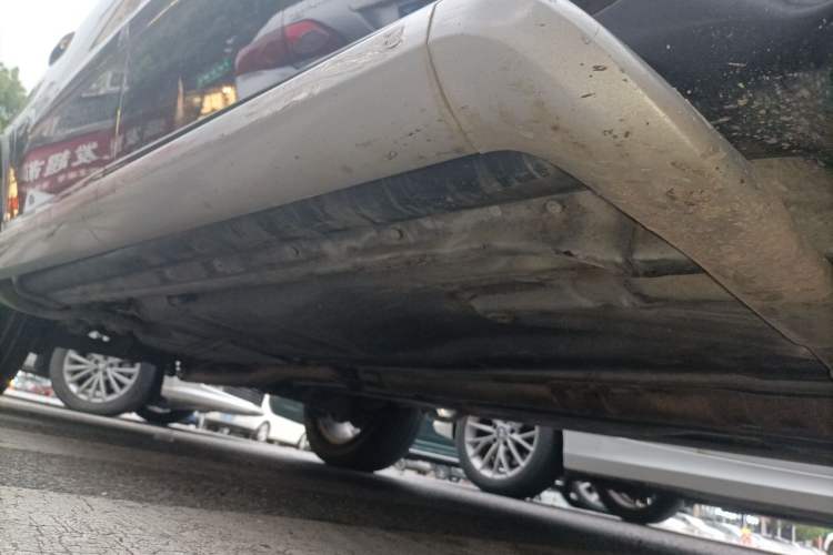 Used Volvo XC Classic 2014 T5 Luxury Edition Chassis Front Right