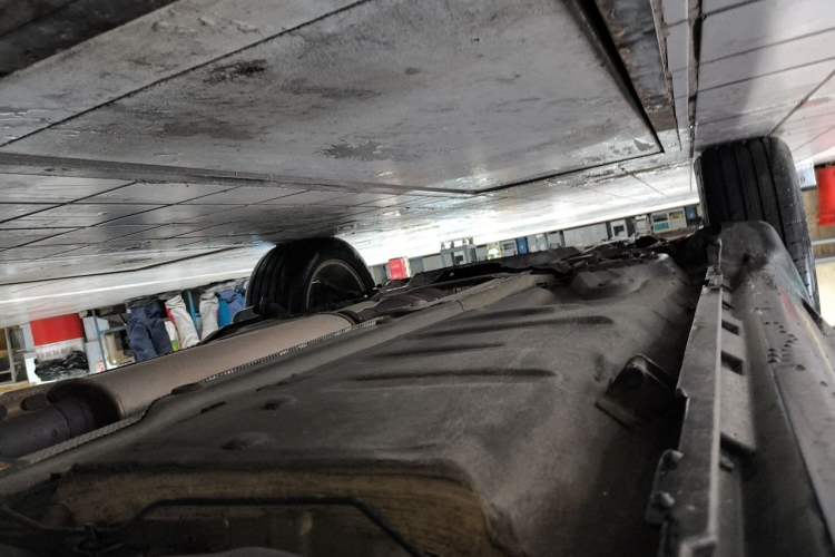 Used Volvo XC Classic 2014 T5 Luxury Edition Chassis Rear Left
