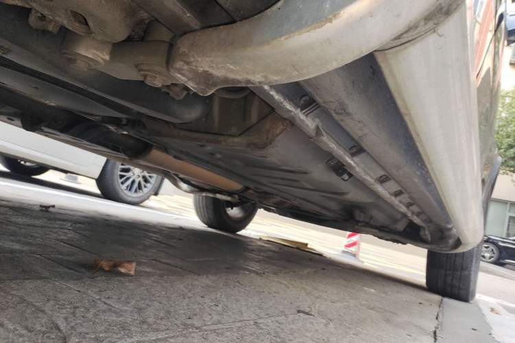 Used Volvo XC Classic 2014 T5 Luxury Edition Chassis Rear Right