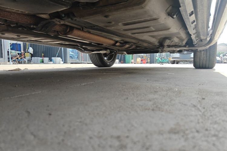 Used Volvo XC Classic 2014 T5 Luxury Edition Chassis Rear Right