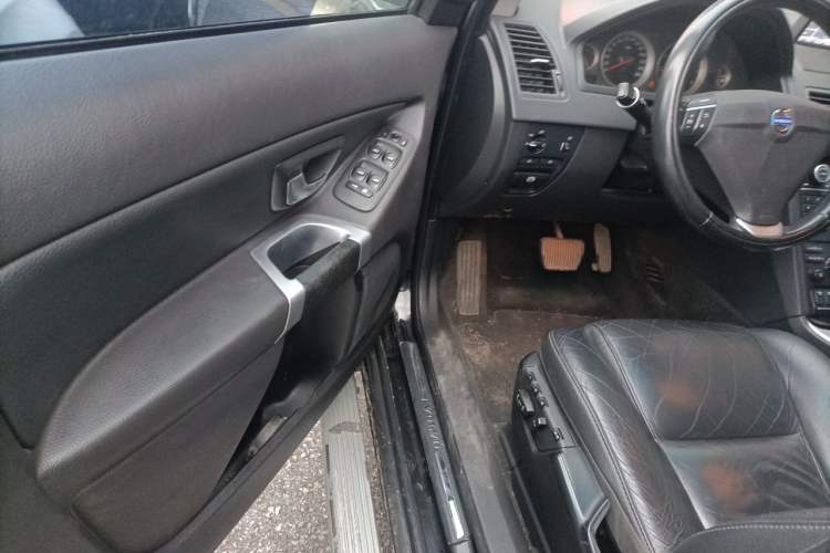 Used Volvo XC Classic 2014 T5 Luxury Edition Driver Seat