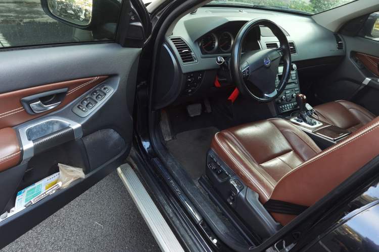 Used Volvo XC Classic 2014 T5 Executive Edition Driver Seat
