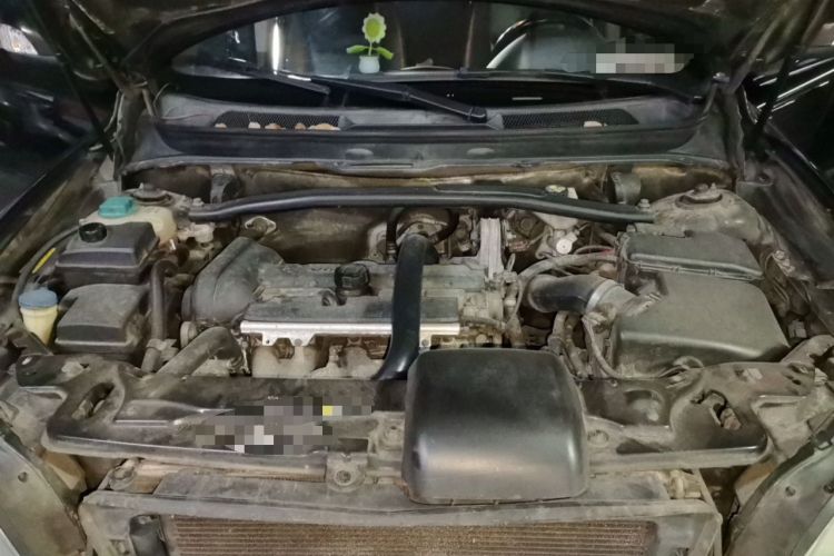 Used Volvo XC Classic 2014 T5 Luxury Edition Engine Bay