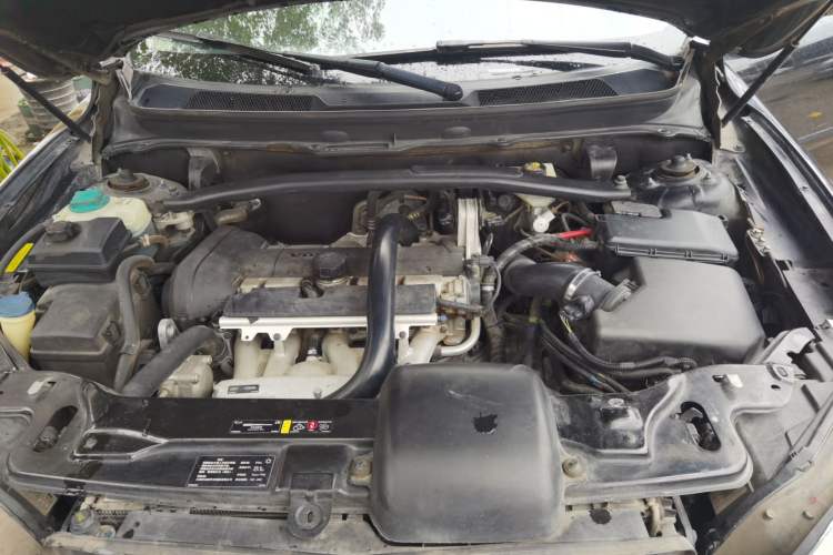 Used Volvo XC Classic 2014 T5 Luxury Edition Engine Bay
