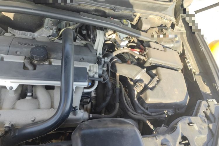 Used Volvo XC Classic 2014 T5 Luxury Edition Engine Bay Left