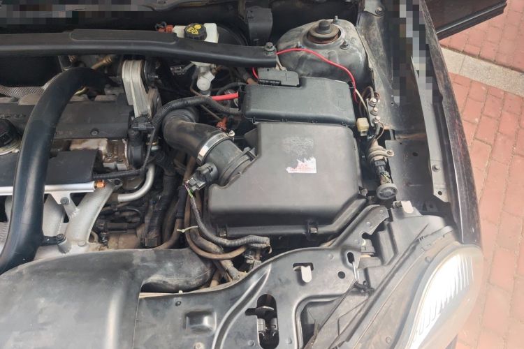 Used Volvo XC Classic  Engine Bay Left