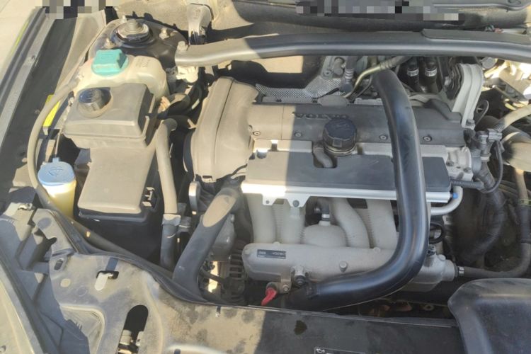 Used Volvo XC Classic 2014 T5 Luxury Edition Engine Bay Right