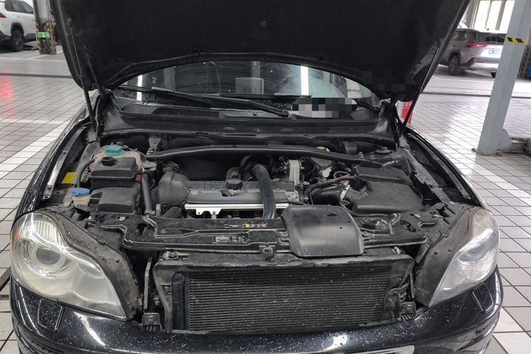 Used Volvo XC Classic 2014 T5 Luxury Edition Engine Bay