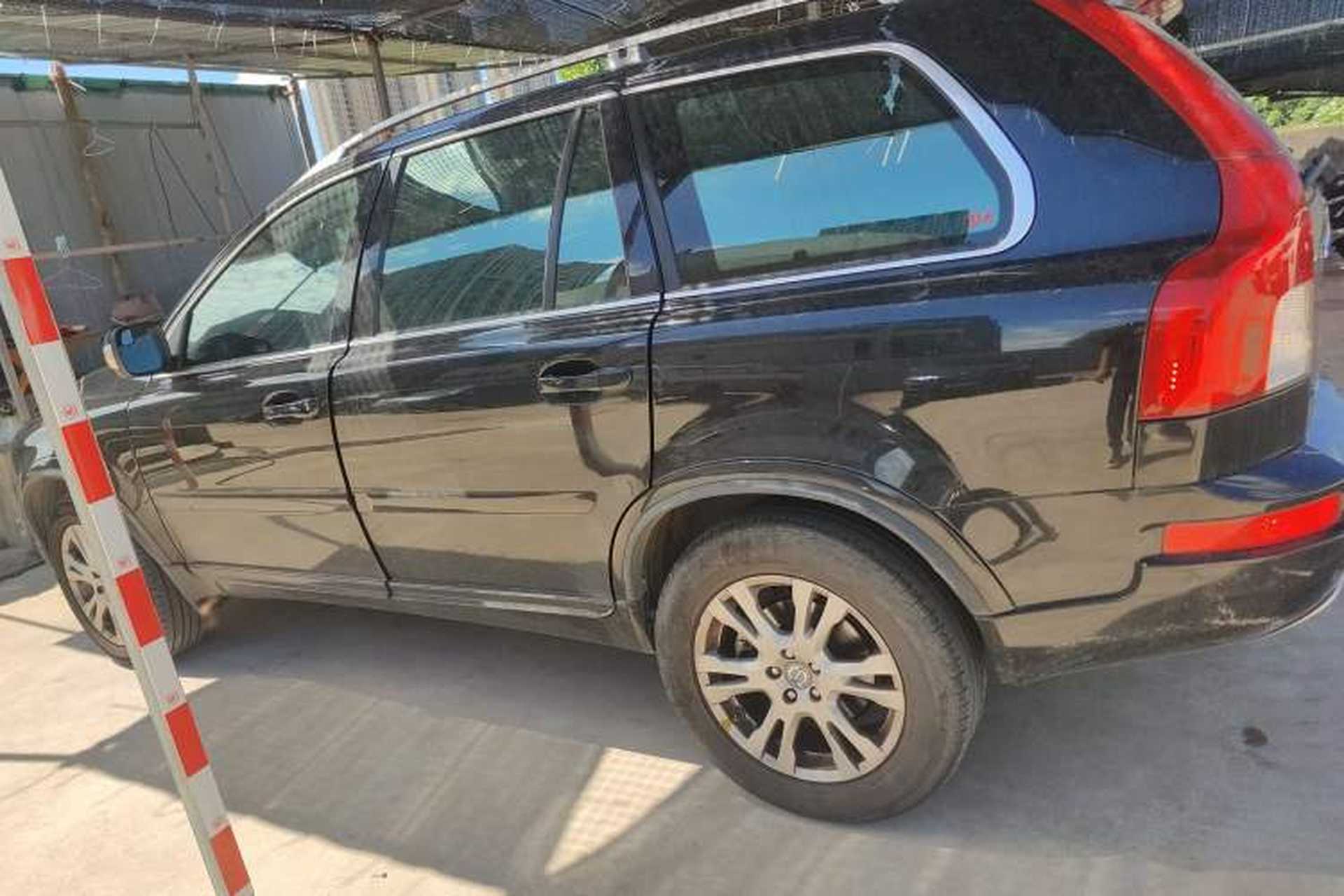 Used Volvo XC Classic 2014 T5 Luxury Edition Exterior 3