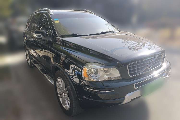 Used Volvo XC Classic 2014 T5 Executive Edition Front Right 45 Deg