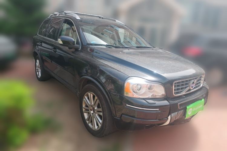 Used Volvo XC Classic  Front Right 45 Deg
