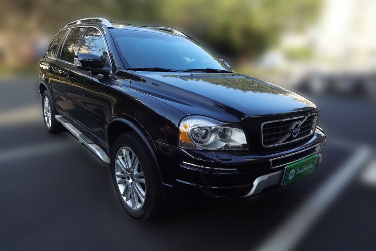 Used Volvo XC Classic 2014 T5 Executive Edition Front Right 45 Deg