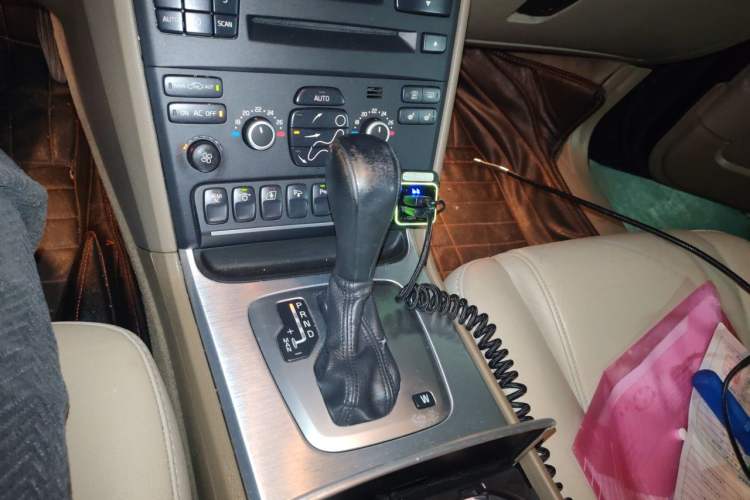 Used Volvo XC Classic 2014 T5 Luxury Edition Gear Lever