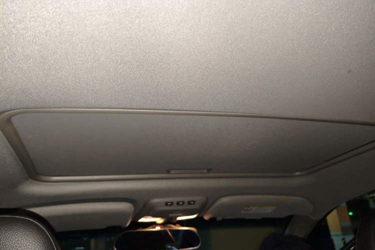 Used Volvo XC Classic 2014 T5 Luxury Edition Headliner