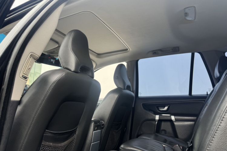 Used Volvo XC Classic 2014 T5 Luxury Edition Headliner