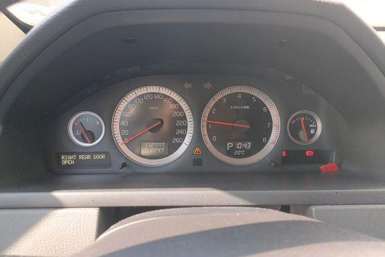 Used Volvo XC Classic 2014 T5 Executive Edition Instrument Cluster