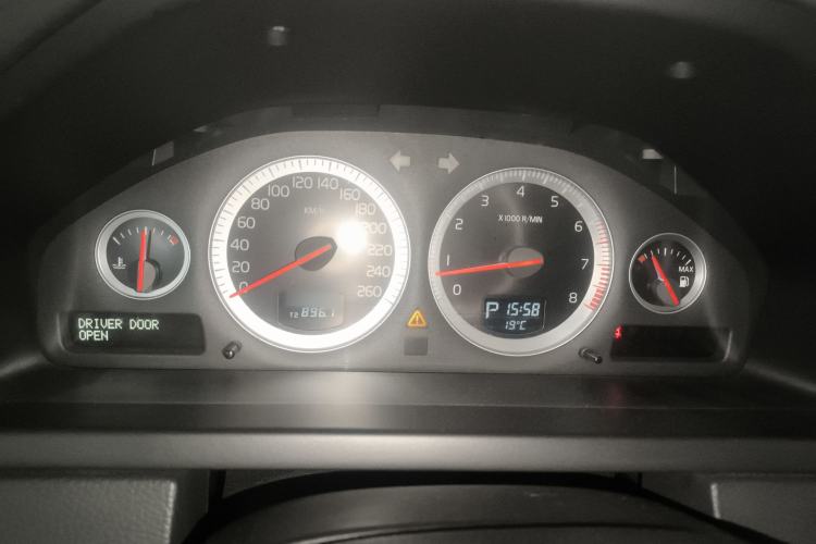 Used Volvo XC Classic 2014 T5 Luxury Edition Instrument Cluster