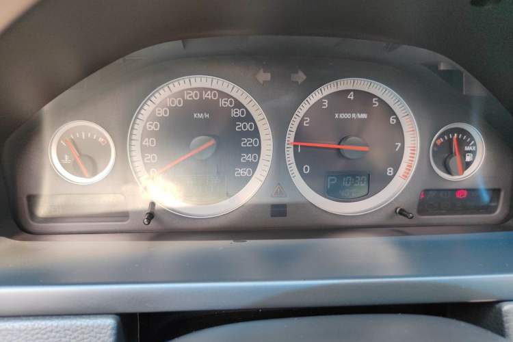 Used Volvo XC Classic 2014 T5 Luxury Edition Instrument Cluster