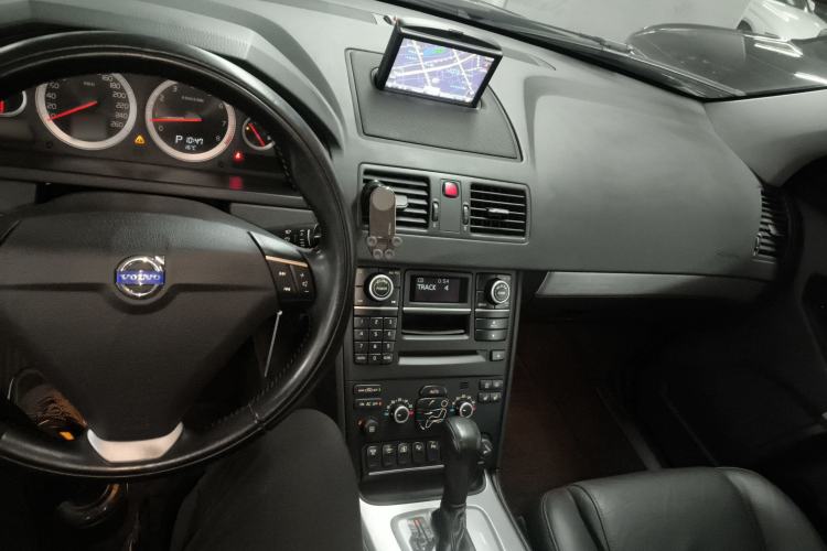 Used Volvo XC Classic 2014 T5 Luxury Edition Interior 2