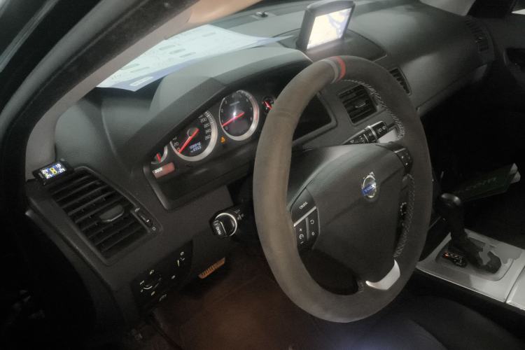 Used Volvo XC Classic 2014 T5 Luxury Edition Interior 3